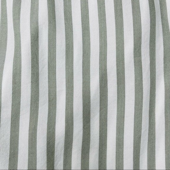 Beach Lunch Lounge Moss Green Stripe Tie Front Blouse Size Large - Picture 4 of 9